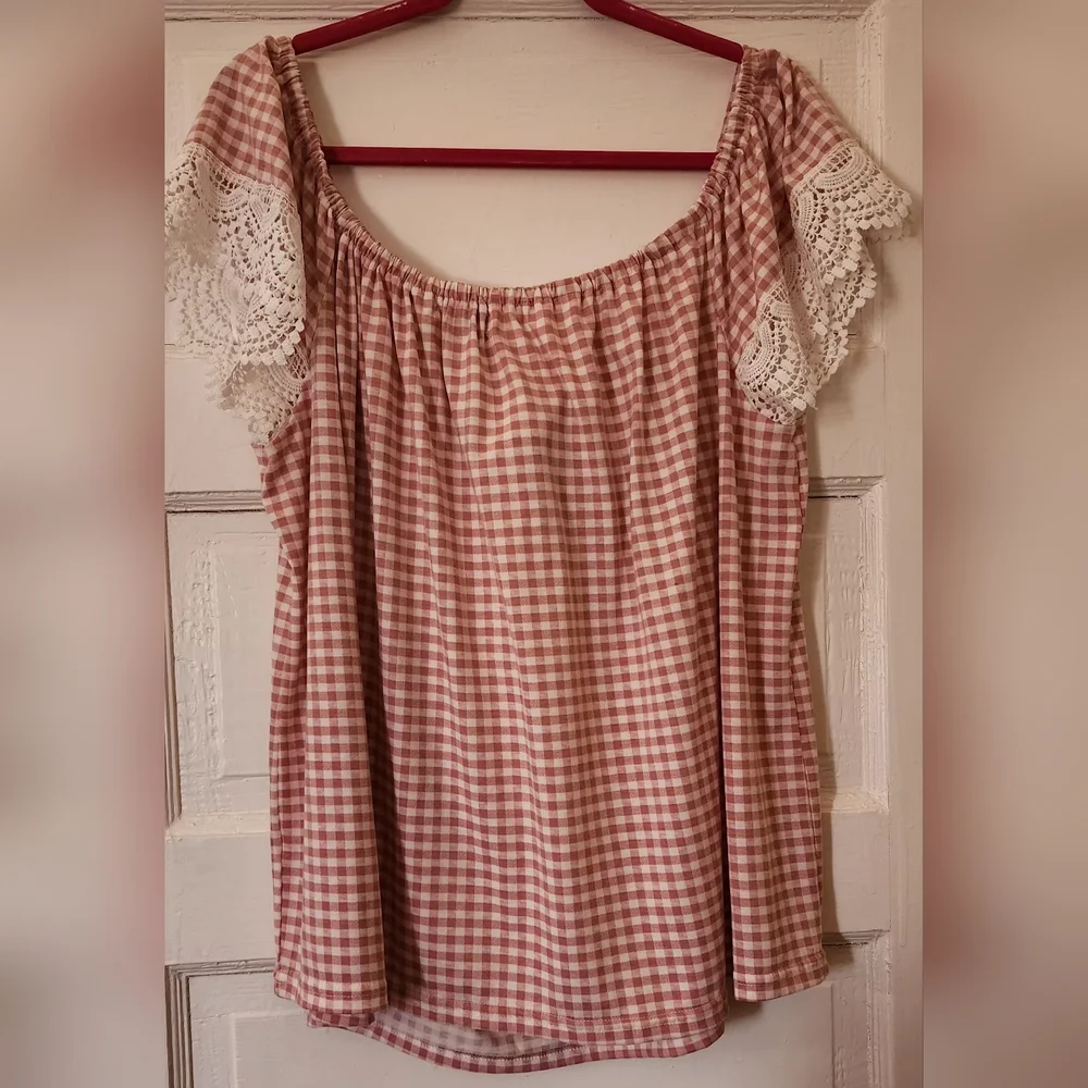 RoomMates Gingham Pink Off-Shoulder Top, 3X - Picture 2 of 3